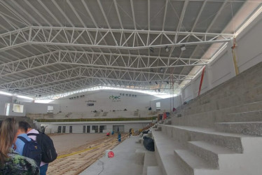 Coliseo Mayor Jorge Arango Uribe: la Corporación Cívica de Caldas indica que el cambio del techo no estaba en el proyecto que aprobó el Curador Primero de Manizales.