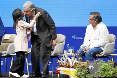 El secretario general de Naciones Unidas, António Guterres (centro), urgió ayer a "pasar de saquear a preservar" la biodiversidad y pidió más compromiso a los países presentes en la COP16 que se celebra en Cali ya que "la supervivencia del planeta, y la nuestra, dependen de ello", dijo el líder del organismo multilateral.