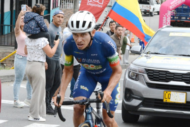 Dídier Chaparro, de 100% Huevos Alcaldía de Manizales - Gobernación de Caldas, va al Giro de Rigo.