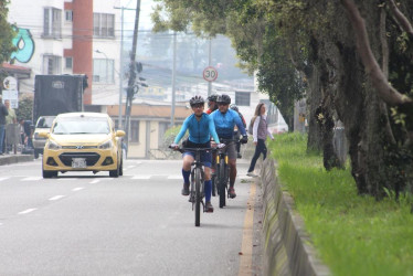 La Secretaría de Movilidad busca sensibilizar a la población sobre el impacto ambiental de los vehículos y promover el uso de transporte público.