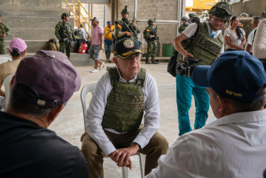 Iván Velásquez, ministro de Defensa Nacional, lideró las actividades del Gobierno colombiano en El Plateado (Cauca).