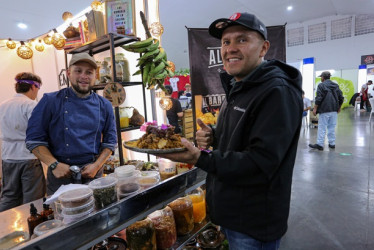 Los arroces melosos caldenses, las hamburguesas y chorizos artesanales fueron algunos de los principales atractivos.