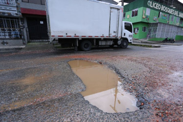 Respuesta  La Secretaría de Infraestructura de Manizales responde: En el ejercicio de Gobierno en la Calle que realizó en la comuna 5, los líderes presentaron las principales necesidades en infraestructura del sector. "Algunos de estos sitios que no se encuentran en dicha priorización, se estarán atendiendo a medida que la Secretaría viabilice mayores recursos para intervención en las próximas vigencias".