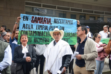 Habitantes de Neira, Aranzazu y Filadelfia se concentraron en el Centro manizaleño para denunciar que cultivos de aguacate contaminan su agua