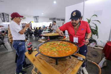 Sabores de Caldas se realiza este fin de semana en Expoferias. A pesar del frío sábado en Manizales, miles de personas han asistido al lugar.