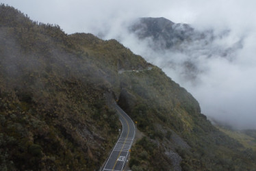 La medida de pico y placa ambiental se inicia desde el sector de La Esperanza (Manizales) hasta Murillo (Tolima), por la vía que bordea el volcán Nevado del Ruiz.