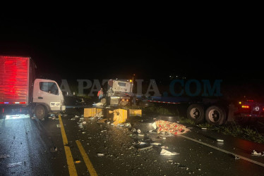 En el choque de los dos camiones, un hombre murió y otro resultó lesionado.