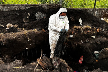 Fueron 14 cuerpos de personas no identificadas los que hallaron en los dos cementerios.