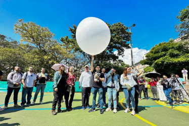 Lanzamiento del globo meteorológico, coordinado por la Universidad Nacional sede Medellín.