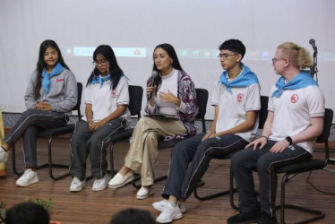 Los Mediadores de Conflictos, del colegio INEM de  Manizales, reciben acompañamiento de  directivos, docentes y formadores.