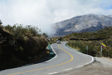 La medida de pico y placa ambiental inicia desde el sector de La Esperanza (Manizales) hasta Murillo (Tolima), por la vía que bordea el volcán Nevado del Ruiz.