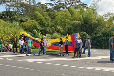 La Agencia Nacional de Infraestructura (ANI) se comprometió a que este viernes definirán la fecha de inicio de la Te en el sector de Guayabal de Chinchiná. La reunión será en el restaurante Mi Pueblo, que queda ubicado a un lado del crematorio La Aurora, por la doble calzada Manizales - Pereira.