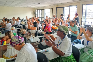 Emprendedores de cinco municipios dieron a conocer sus ideas de negocios. 