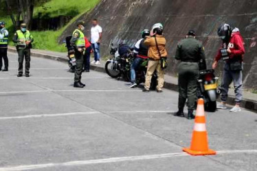 Motociclistas acusan de persecución a la autoridades municipales de tránsito