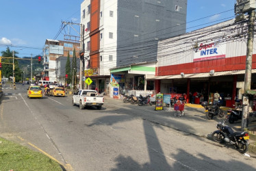 Desde las 7:00 am de hoy 4 de diciembre, se estarán realizando las labores de asfaltado de la avenida Simón Bolívar en el sector La Capilla Dosquebradas