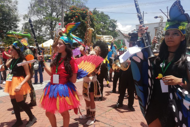 Los niños se toman el Carnaval de Riosucio. 