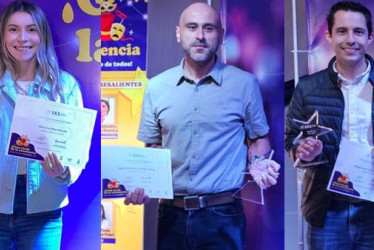 Docentes y estudiantes de la Universidad de Manizales premiados por el Hospital de Caldas. 