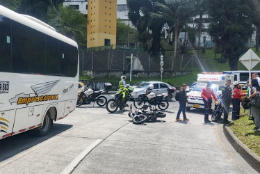 Los accidentes lo atendieron cuerpos de socorro de Manizales y fueron en total 8 personas lesionadas.