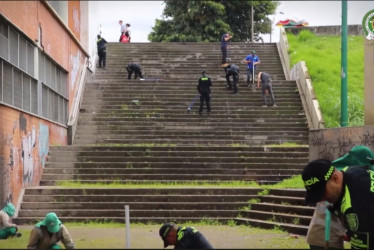 Policía recupera calle céntrica de Pereira en la Avenida del Ferrocarril