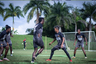Kelvin Osorio y Adrián Estacio están convocados para el partido. También el juvenil Julián Bazán. 
