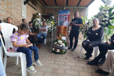 Juan Carlos Cortés Bermúdez, exalcalde de Risaralda, fue velado en su residencia rodeado de su familia y amigos. 