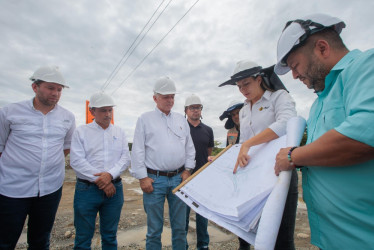 A pesar de que se avanza en la construcción del ala norte en la intersección Galicia, todavía hay retrasos por unos predios que no han comprado