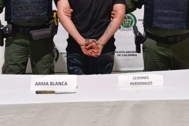 El hombre fue sorprendido por la Policía luego de asestarle una puñalada en el hombro izquierdo a Édison Darío Gálvez Villa, de 49 años, conductor, de la vereda Llanogrande.