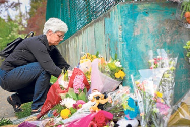 Foto | EFE | LA PATRIA Los canadienses aún no se reponen del atropello en el que murieron 11 personas.