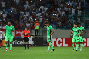 Los jugadores de Atlético Nacional demostraron su frustración tras perder el partido en Brasil ante Bahía, por la fecha 3 de la Copa Libertadores.