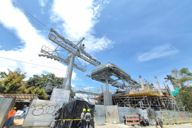 La estación Universidades, de la línea 3 del cable aéreo de Manizales, se encuentra ubicada a un costado del parque de La Gotera, junto a las universidades Nacional y de Caldas.