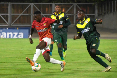 Deportes Quindío empató contra Barranquilla a un gol y se hunde en el fondo de la tabla. Necesita ganar sus próximos 4 partidos si quiere clasificar a cuadrangulares