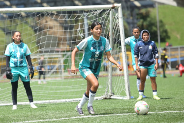 Conni Fernanda Montes (15), jugadora del Once Caldas femenino que le prestó primeros auxilios a un hombre luego de sufrir un accidente de tránsito.
