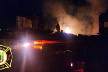 Bomberos Palestina atendió. 