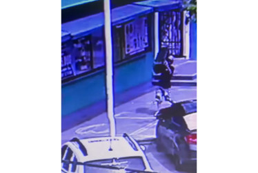 El hurto se registró este lunes en el centro comercial Dorada Plaza, del puerto caldense.