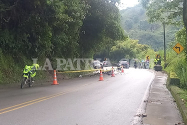 La víctima, natural de Aguadas, murió de manera instantánea tras recibir el impacto de una roca.