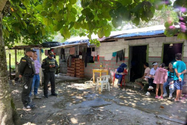 Fotos I Facebook alcaldías I LA PATRIA  En Aguadas atienden a comunidad, ubicada a orillas del río Cauca, afectada por la ola invernal (Foto). En Riosucio ya disfrutan de la piscina semiolímpica. En Marquetalia alertan por llamadas a comerciantes. Un municipio reporta seis casos de malaria.