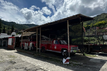 La estación acusaba ruina, por lo que decidieron tumbar una parte y evitar una tragedia.