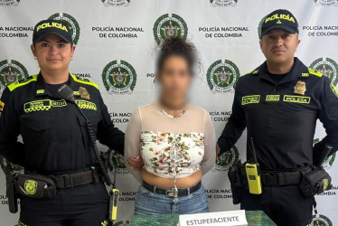 La capturada tenía estupefacientes en su poder y las cámaras la sorprendieron vendiendo bazuco.