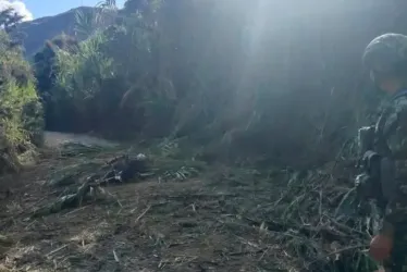 El civil muerto se movilizaba en una moto.