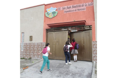  A la Institución Educativa San Juan Bautista de la Salle, de Manizales