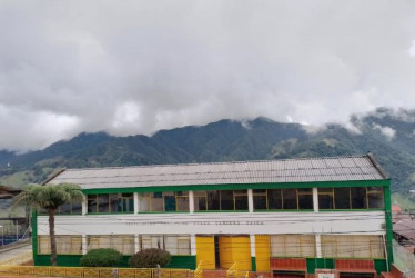  Foto I Archivo I LA PATRIA  La Asamblea de Caldas resaltó de la Institución Educativa Efrén Cardona Chica su excelencia educativa y compromiso social. “Un sincero reconocimiento por estos 60 años de historia, trabajo y dedicación a la educación”, manifestaron los diputados