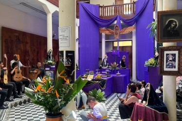 La exposición 'Mater Dolorosa' estará abierta durante toda la Semana Santa en la Biblioteca Municipal de Anserma (Caldas).