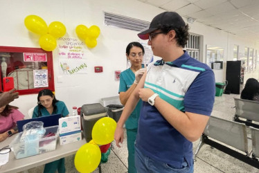 Luego de casi tres días sin disponibilidad de la vacuna contra la fiebre amarilla en ninguno de los 11 puntos de vacunación del municipio industrial, l