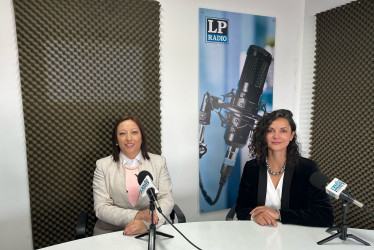 Marcela Echeverry, directora general de la Alianza Francesa en Manizales y Caterin Estrada, directora de Manizales Campus Universitario.