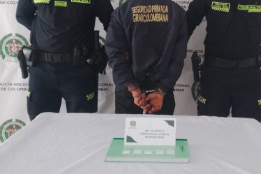 Una de las personas aprehendidas en Aguadas.