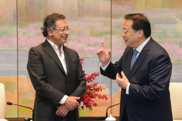 El presidente Gustavo Petro se reunió este jueves con el alcalde de Shanghái y con representantes de empresas energéticas y automotrices de China.