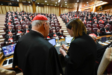 El Anillo del Pescador y los sellos del papa Francisco, símbolo del poder pontificio, han sido anulados este martes, dieciséis días después de su muerte, ha confirmado el portavoz de la Santa Sede, Matteo Bruni, un día antes del cónclave para elegir a un nuevo pontífice. 