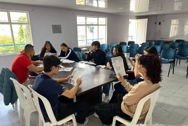 Miembros de la Plataforma de Juventud de Aranzazu se reunieron con la Administración municipal. 