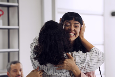 Bata convirtió una entrevista laboral en un homenaje para el mes de las madres