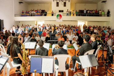 Gobernación de Risaralda entrega remodelación del Teatro de Belén de Umbría